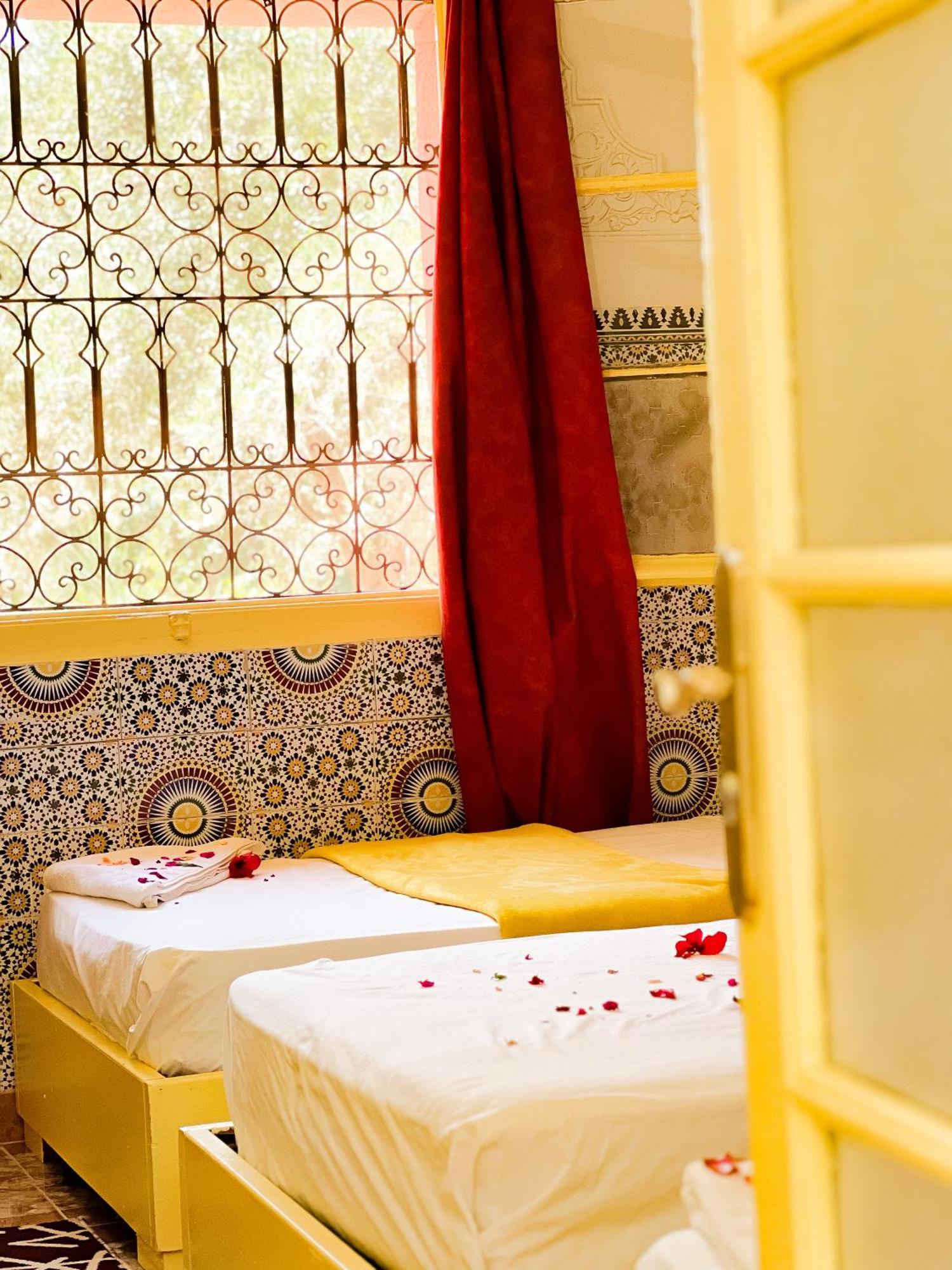 Guest House Qodwa Sidi Abdallah Ghiat Exteriér fotografie