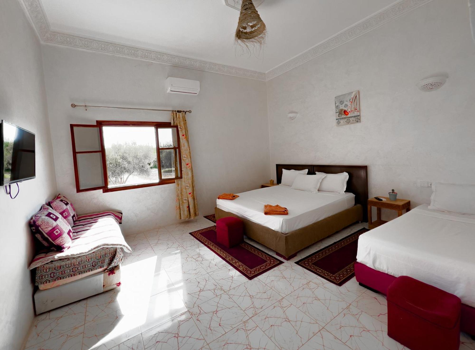 Guest House Qodwa Sidi Abdallah Ghiat Exteriér fotografie